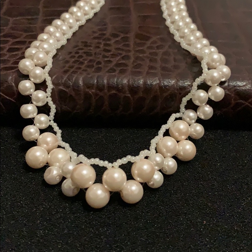 2/$10 Handmade beautiful beaded pearl necklace